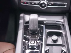 Volvo XC60 B5 AWD Smart Luxury Edition - ფოტო 14