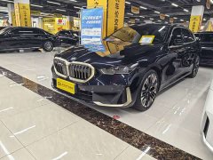 BMW 5 Series 530Li Luxury Edition Premium Package - ფოტო 1