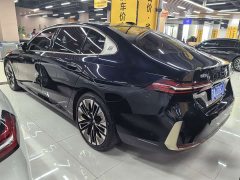BMW 5 Series 530Li Luxury Edition Premium Package - ფოტო 12