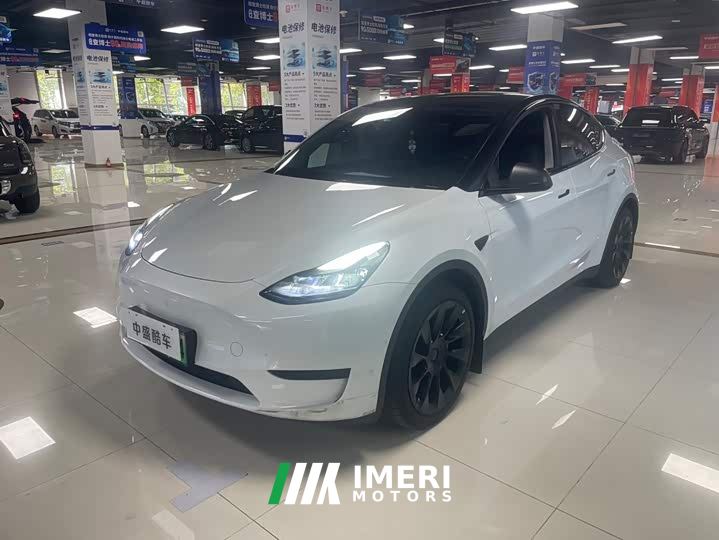 Tesla Model Y Facelift Rear-Wheel Drive