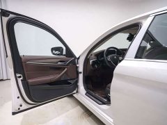 BMW 5 Series 530Li xDrive Luxury Package - ფოტო 12