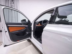 Volkswagen Bora 200TSI DSG Comfort Pro - ფოტო 12