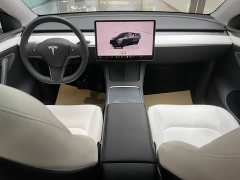 Tesla Model Y Rear-Wheel Drive - ფოტო 13