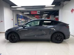 Tesla Model Y Rear-Wheel Drive - ფოტო 4