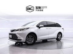 Toyota Sienna 2024 2.5L Hybrid AWD Premium - ფოტო 1