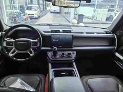 Land Rover Defender Facelift 110 3.0T P400 X-DYNAMIC HSE - ფოტო 7