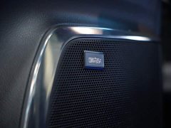 Lexus LM 2020 300h Four-Seat Royal Edition - ფოტო 18