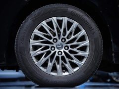 Lexus LM 2020 300h Four-Seat Royal Edition - ფოტო 3