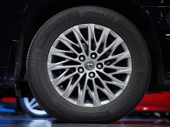 Lexus LM 2020 300h Four-Seat Royal Edition - ფოტო 4