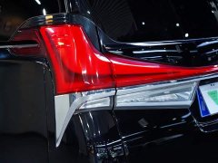 Lexus LM 2020 300h Four-Seat Royal Edition - ფოტო 9
