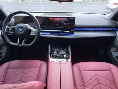 BMW i5 eDrive 35L M Sport Package - ფოტო 8