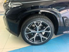 BMW X5 xDrive 30Li M Sport Luxury Night Edition Package - ფოტო 2