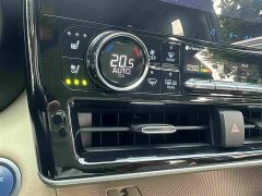 Toyota Highlander Hybrid 2.5L AWD Premium 7-Seater - ფოტო 12