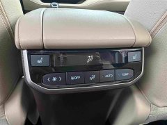 Toyota Highlander Hybrid 2.5L AWD Premium 7-Seater - ფოტო 20