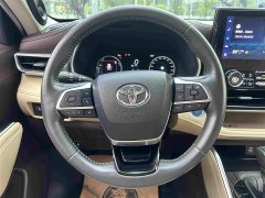 Toyota Highlander Hybrid 2.5L AWD Premium 7-Seater - ფოტო 8