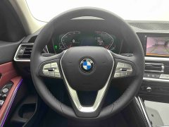 BMW 3 Series 320i M Sport Package - ფოტო 17