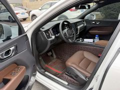 Volvo XC60 B5 AWD Smart Luxury Edition - ფოტო 3