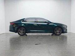 Geely Xingrui 2.0T Diesel Exclusive Cyan Green Edition - ფოტო 11