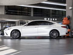 Lexus ES 2022 300h Premium Edition - ფოტო 4