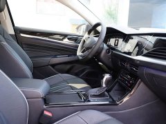 Volkswagen Passat 330TSI Luxury - ფოტო 12