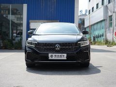 Volkswagen Passat 330TSI Luxury - ფოტო 2