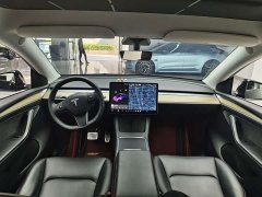 Tesla Model Y Standard Range RWD - ფოტო 10