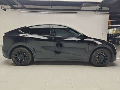 Tesla Model Y Standard Range RWD - ფოტო 8