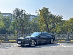 BMW 7 Series 730Li Luxury Package - ფოტო 1
