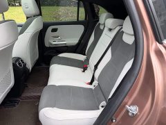 Mercedes-Benz EQA 300 4MATIC Launch Edition - ფოტო 12