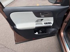 Mercedes-Benz EQA 300 4MATIC Launch Edition - ფოტო 6