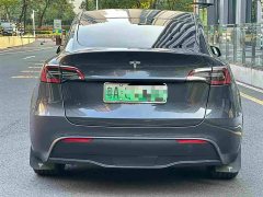 Tesla Model Y Rear-Wheel Drive - ფოტო 5