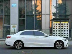 Mercedes-Benz C-Class C 200 L Sport Edition - ფოტო 4