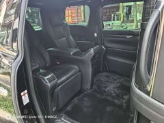 Lexus LM 2020 300h Four-Seat Royal Edition - ფოტო 11