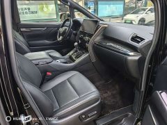 Lexus LM 2020 300h Four-Seat Royal Edition - ფოტო 12