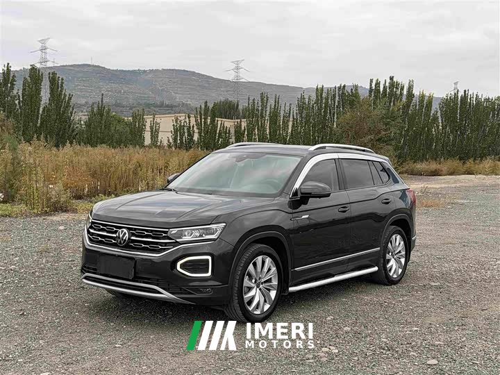 Volkswagen Taos 380TSI AWD Luxury Smart Connect Pro