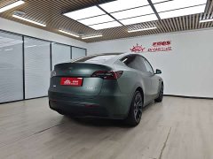 Tesla Model Y Standard Range RWD - ფოტო 4