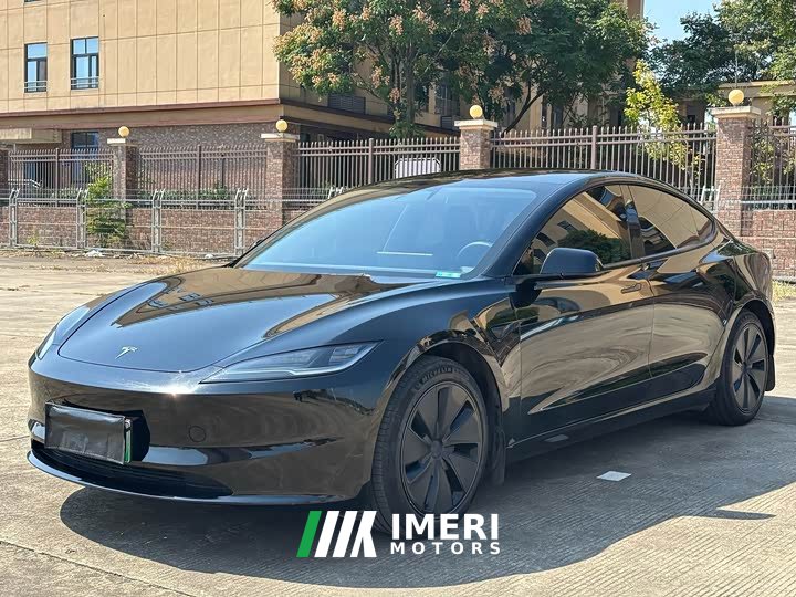 Tesla Model 3 Rear-Wheel Drive