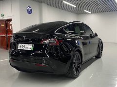 Tesla Model Y Performance All-Wheel Drive - ფოტო 15