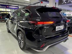 Toyota Crown Venza 2024 2.5L HEV AWD Premium - ფოტო 5