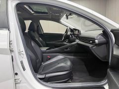 Hyundai Elantra 1.5L CVT GLX Elite - ფოტო 11