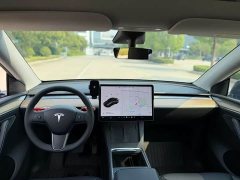 Tesla Model Y Long Range All-Wheel Drive - ფოტო 3