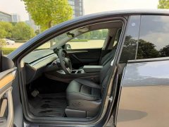 Tesla Model Y Long Range All-Wheel Drive - ფოტო 4