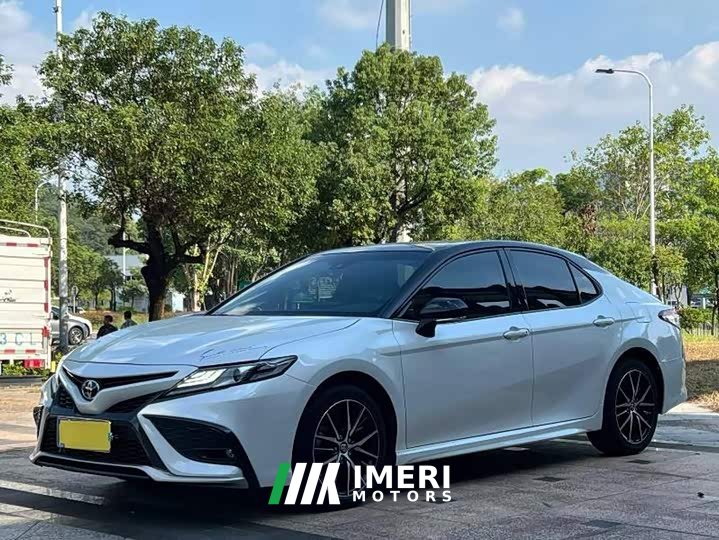 Toyota Camry 2.0S Knight Edition - ავტომობილი ჩინეთიდან