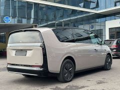 Li Auto Li Xiang MEGA 2024 Ultra - ფოტო 5
