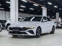 Hyundai Elantra 1.5L CVT Luxury - ფოტო 1