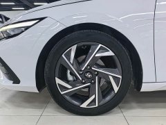 Hyundai Elantra 1.5L CVT Luxury - ფოტო 6