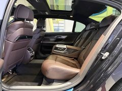 BMW 7 Series 2019 Facelift 730Li M Sport Package - ფოტო 10