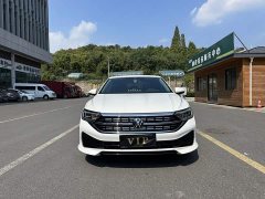 Volkswagen Sagitar 300TSI DSG Excellence Edition - ფოტო 1