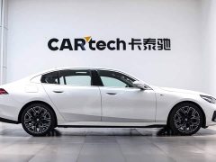 BMW 5 Series 530Li Luxury M Sport Package - ფოტო 5