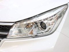 Baojun 730 1.5L Manual Fashion Edition 7-seater - ფოტო 7